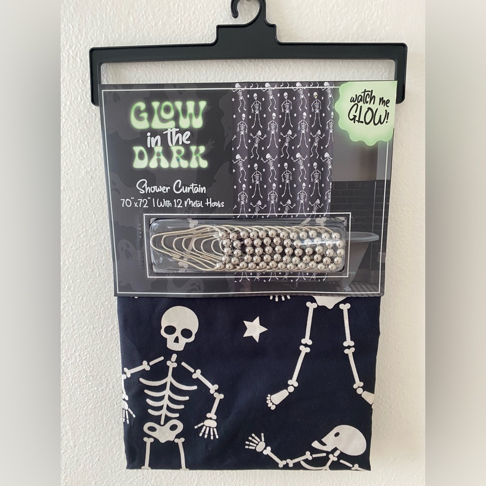 NWT Glow in the Dark Skeleton Halloween Shower Curtain with 12 metal Hooks
